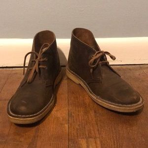 Clarks Desert Boot in beeswax Size 8